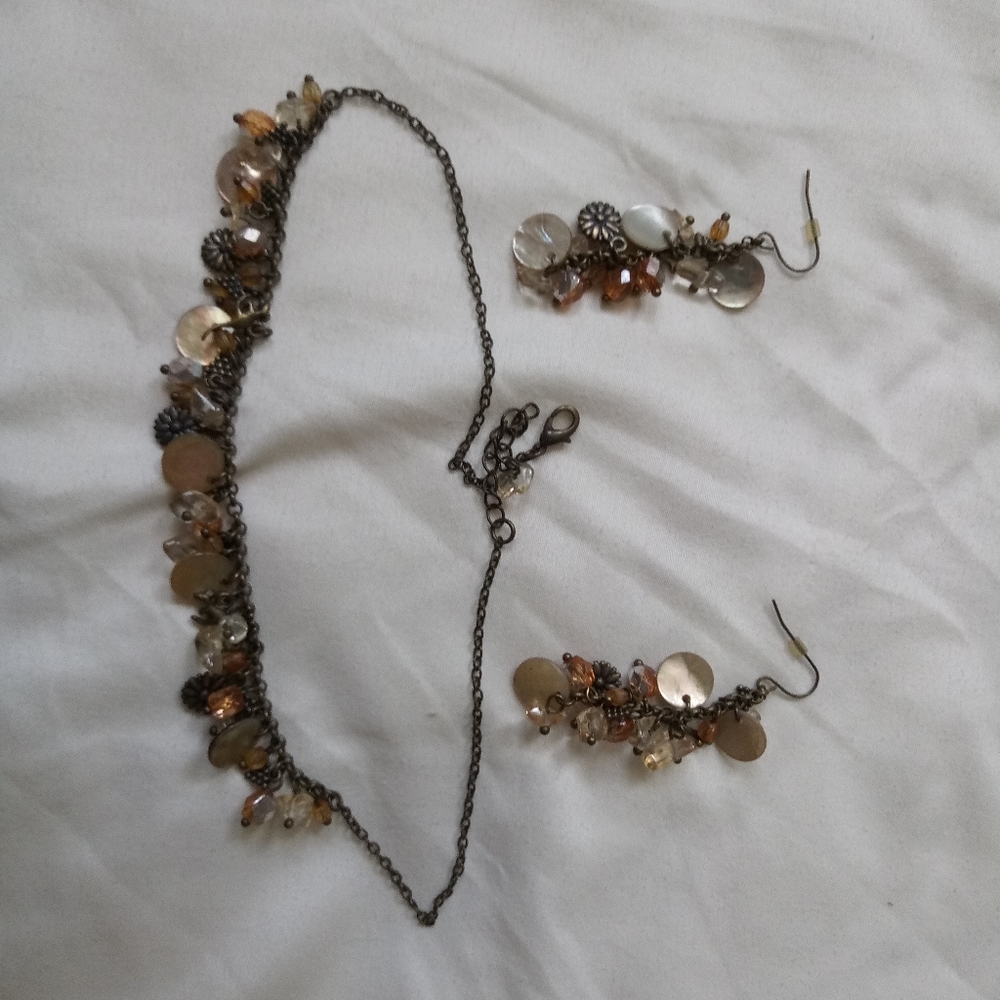 Kangaroo necklace and earrings